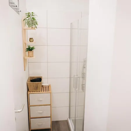 Raum Life - Vintage Loft - Heimkino Netflix - 2x Privat Parkplaetze