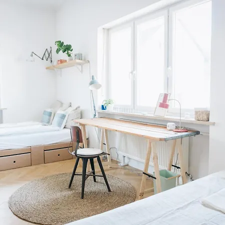 Raum Life - Vintage Loft - Heimkino Netflix - 2x Privat Parkplaetze Apartment