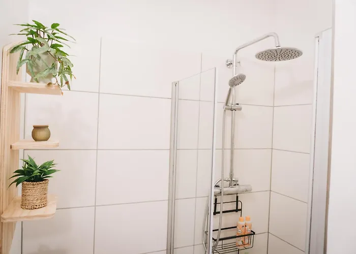 Raum Life - Vintage Loft - Heimkino Netflix - 2x Privat Parkplaetze *