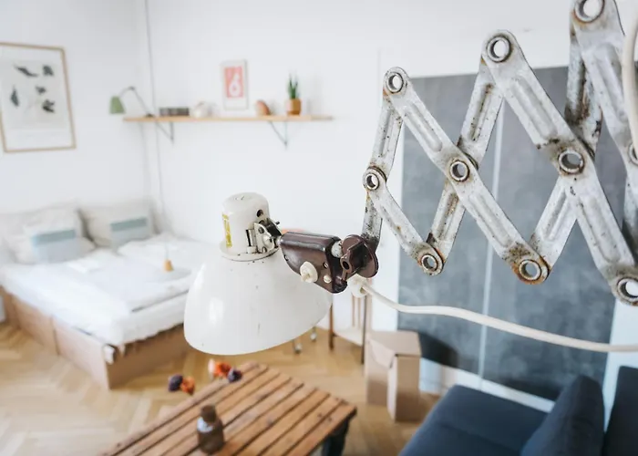 Raum Life - Vintage Loft - Heimkino Netflix - 2x Privat Parkplaetze *